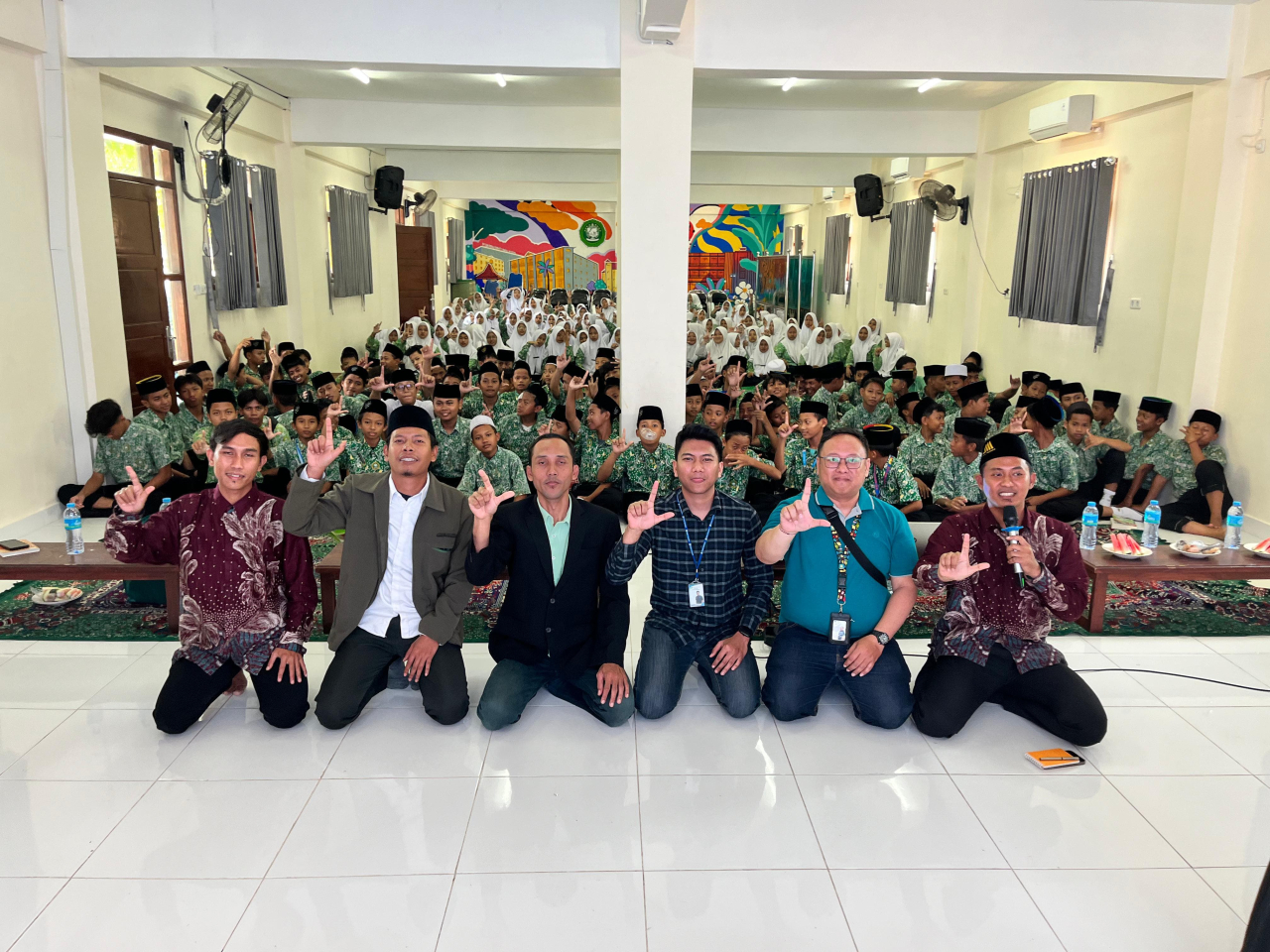 Ngaji Literasi: Gramedia Sambangi Ponpes Modern Sunanul Muhtadin Sidayu Gresik