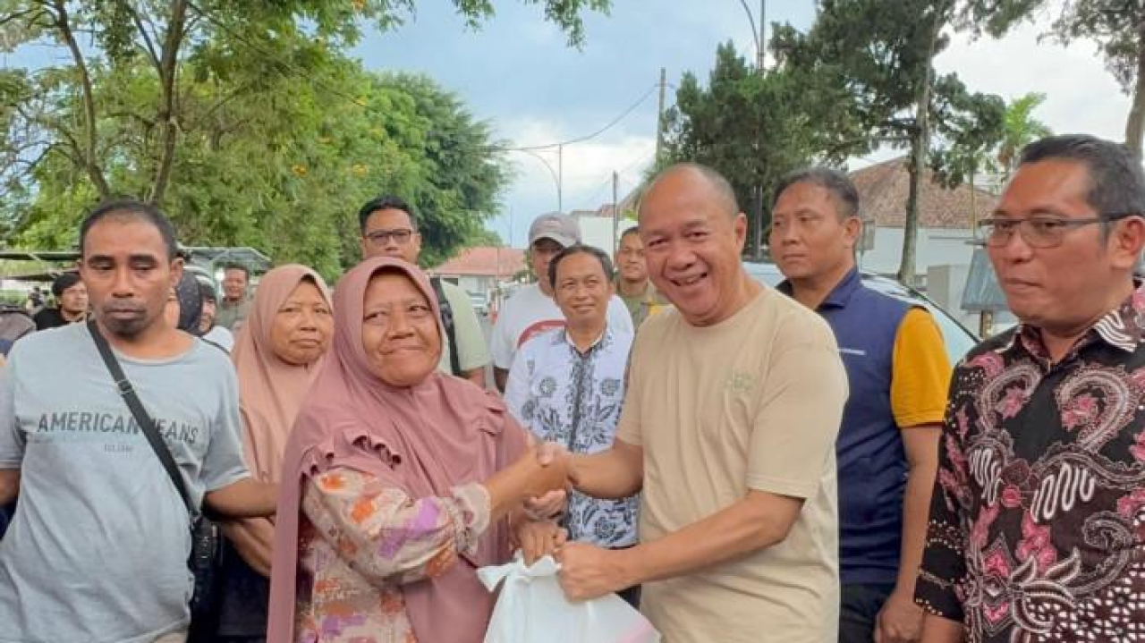 Bupati Banyumas Imbau Warga Tetap Tenang Pascademo Ricuh, PKL Alun-Alun Purwokerto Mengeluh Sepi