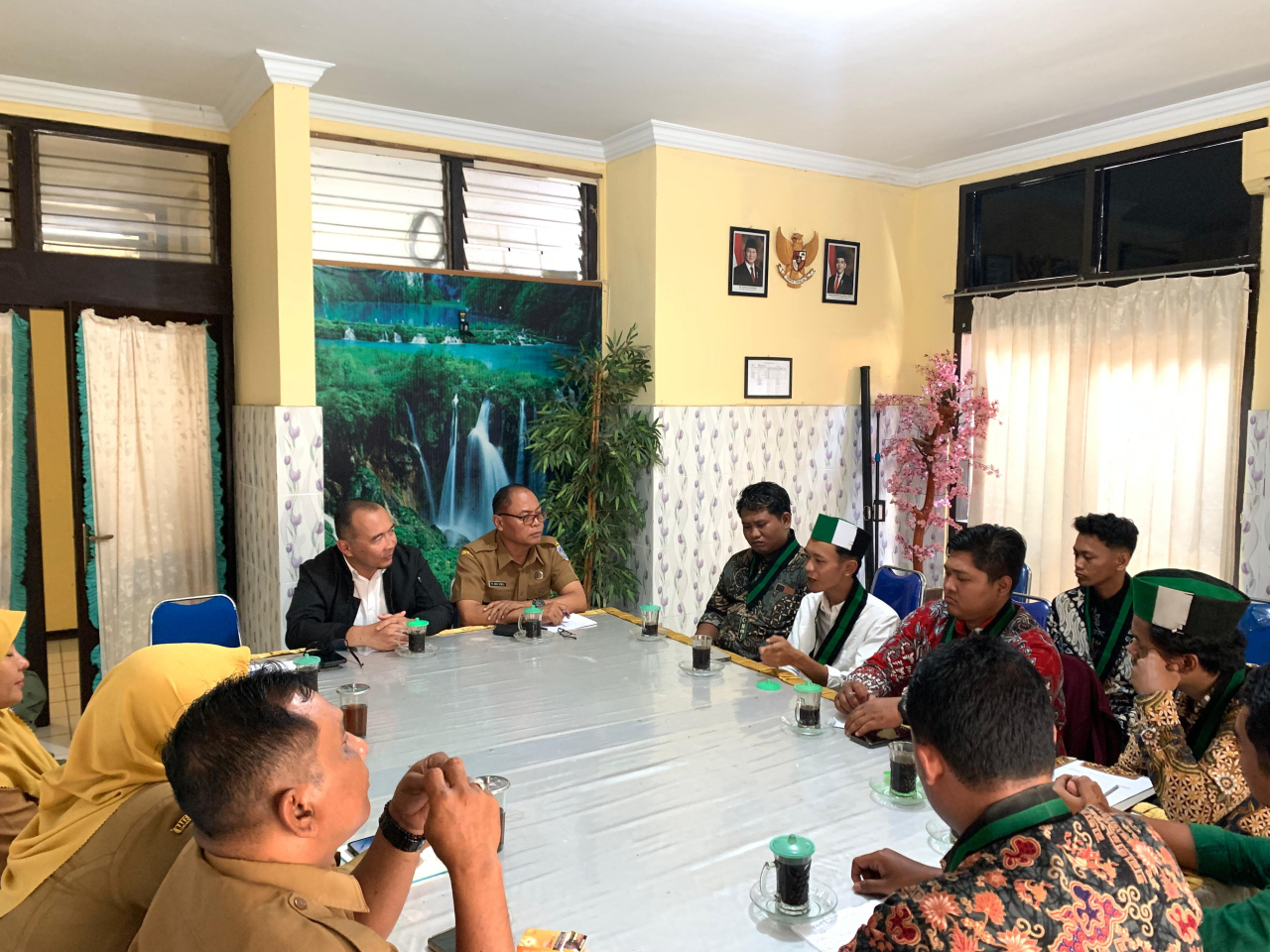 HMI Cabang Lamongan Audiensi ke Bakesbangpol, Sampaikan Kritik yang Konstruktif