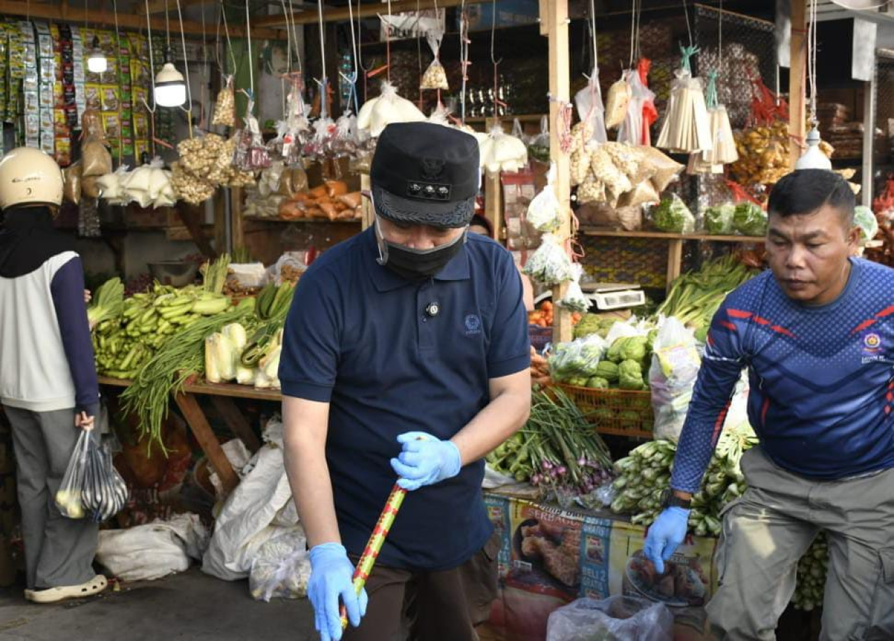 Bupati Hamid Pimpin Bondowoso Bersih-Bersih Serentak di World Cleanup Day 2025