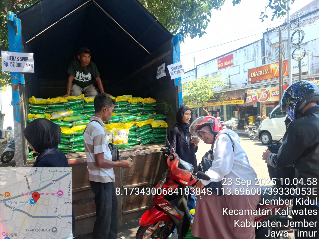 Pemkab Jember dan Bulog Gelar Gerakan Pangan Murah