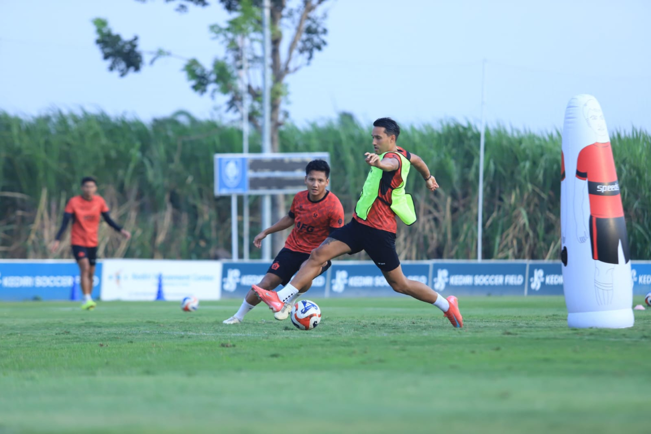 Ezra Walian Pulih, Persik Kediri Tambah Tenaga Hadapi Persijap Jepara