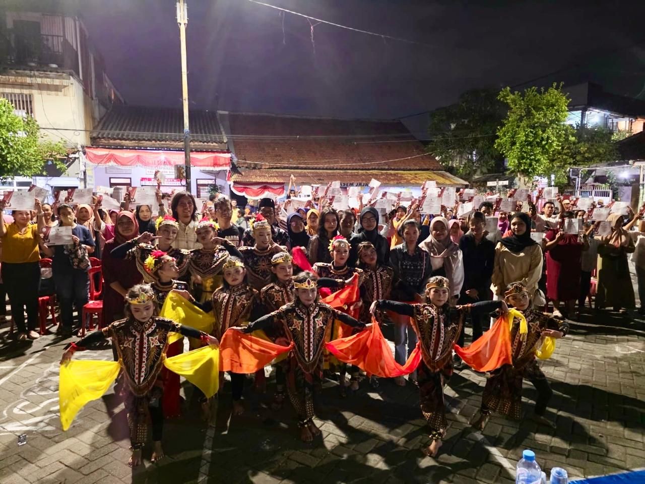 Buleks Bersama Sanggar Seni Jagad Trenggono Meriahkan Penyaluran PIP di Surabaya