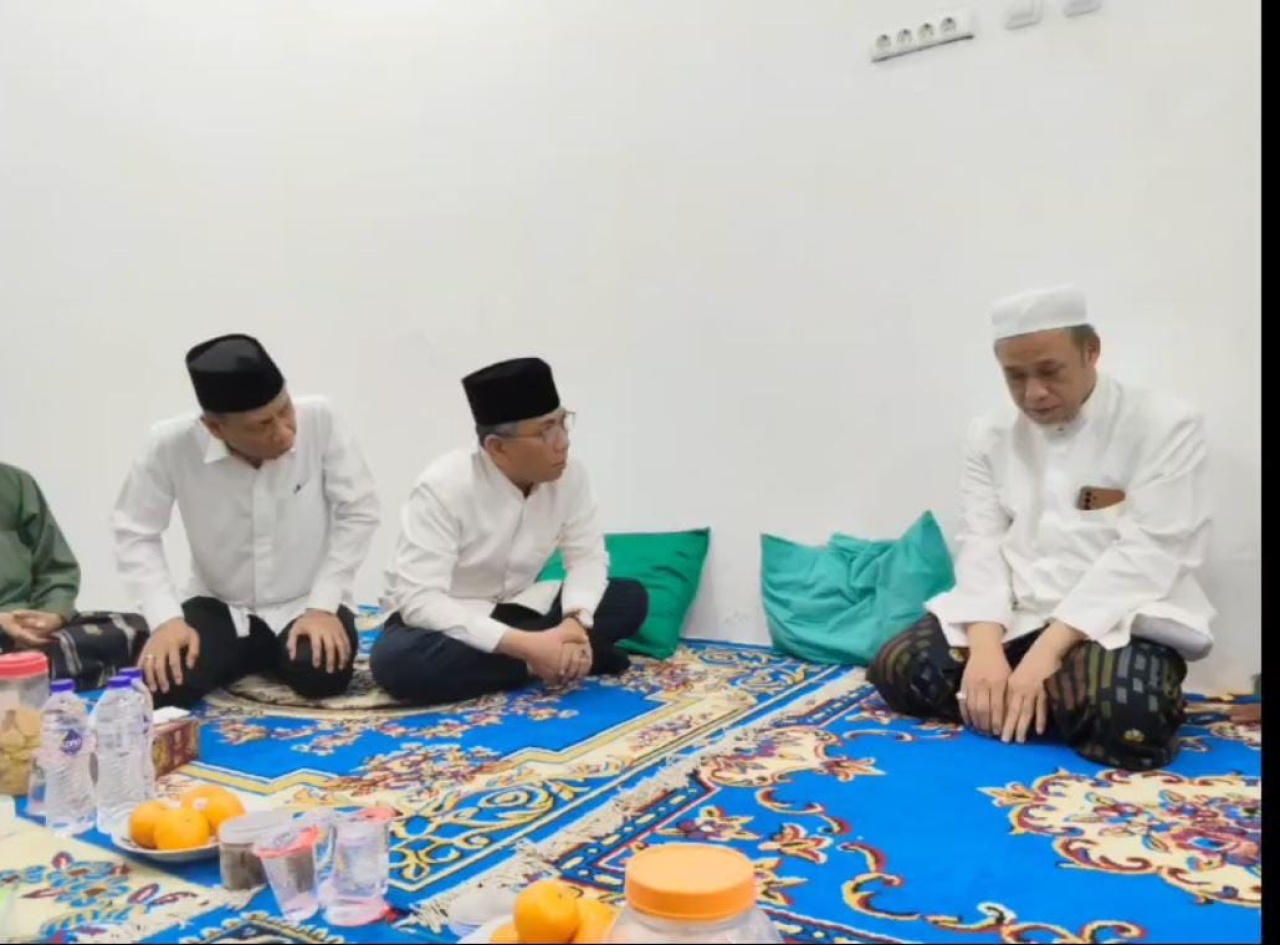 PBNU Turut Berduka, Gus Yahya Temui Langsung Pengasuh Ponpes Al Khoziny Sidoarjo