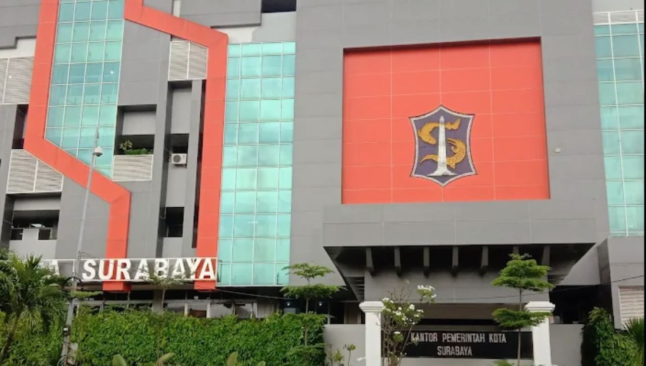 Kebijakan Kerap Bikin Gaduh, Bimo Sebut Komunikasi Publik Pemkot Surabaya Sangat Lemah 