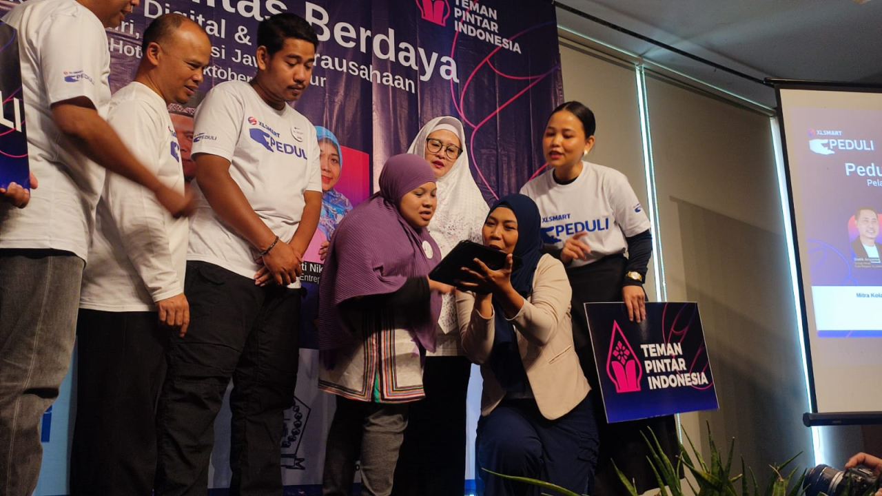 XLSMART Dukung Disabilitas Berdaya Lewat Pelatihan Literasi Digital dan Kewirausahaan di Kediri