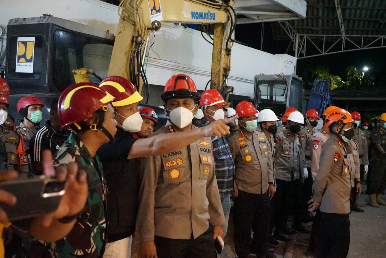 Tindak Lanjut Perintah Presiden, Bupati Sidoarjo Terus Pantau Evakuasi Korban Ambruknya Musala Ponpes Al Khoziny