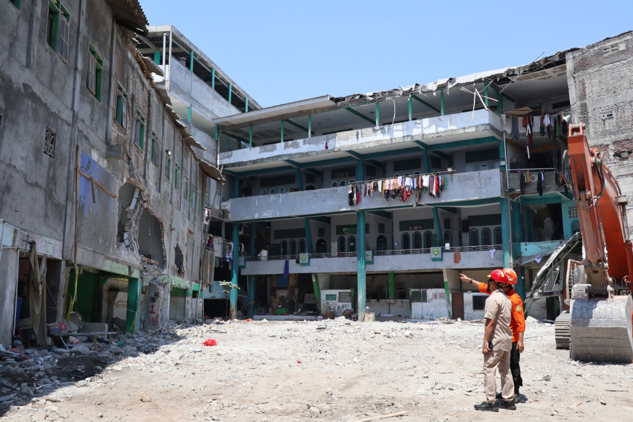 Korban Meninggal Dunia Insiden Musala Al Khoziny Bertambah Jadi 61 Orang, 17 Sudah Diidentifikasi