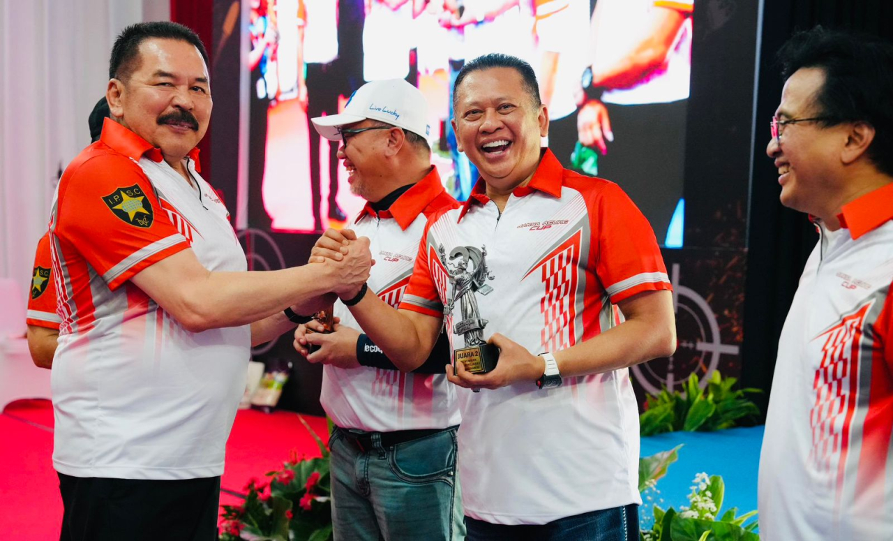 Bamsoet Sabet Juara II Kelas Eksekutif Lomba Menembak Jaksa Agung Cup 2025