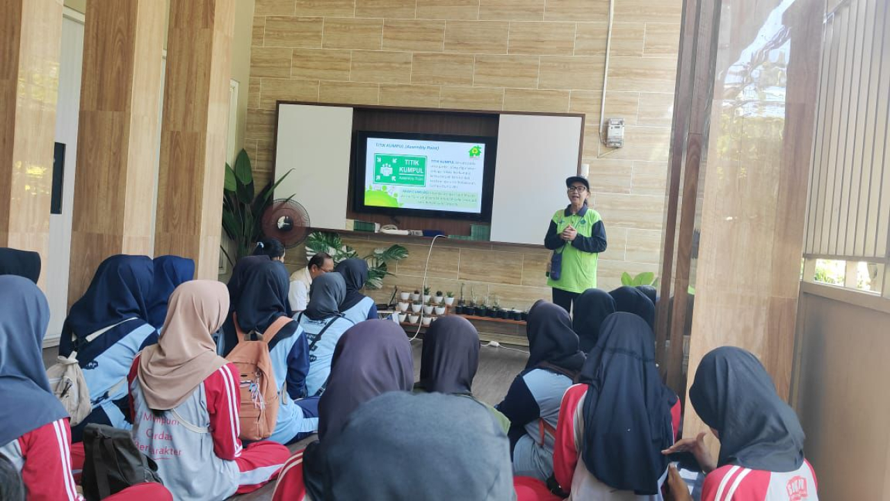 Dari Sampah Jadi Inspirasi, Gen Z Sidoarjo Tunjukkan Aksi Nyata di Kampung Edukasi Sampah