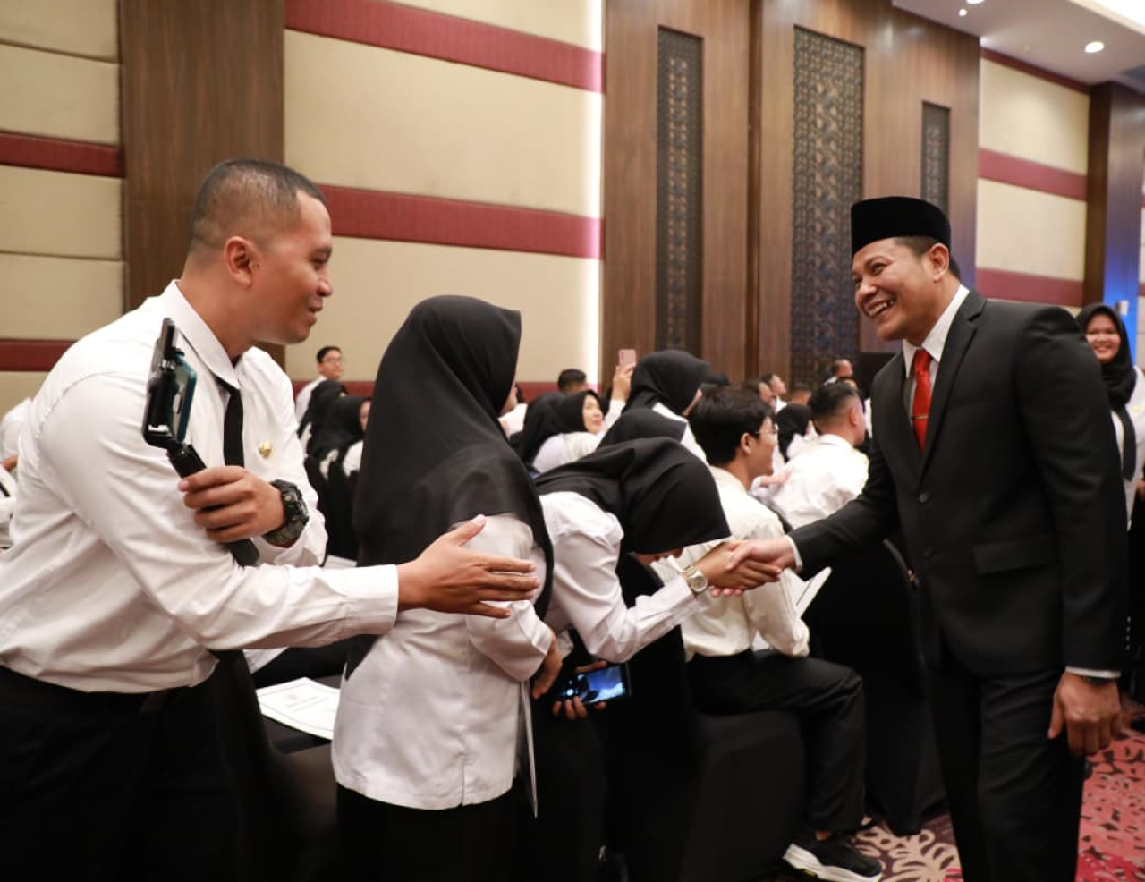 Bupati Subandi Serahkan SK Digital kepada 324 PPPK