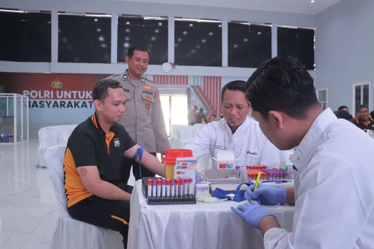 381 Personel Polres Blitar Jalani Deteksi Dini Diabetes dan Hipertensi