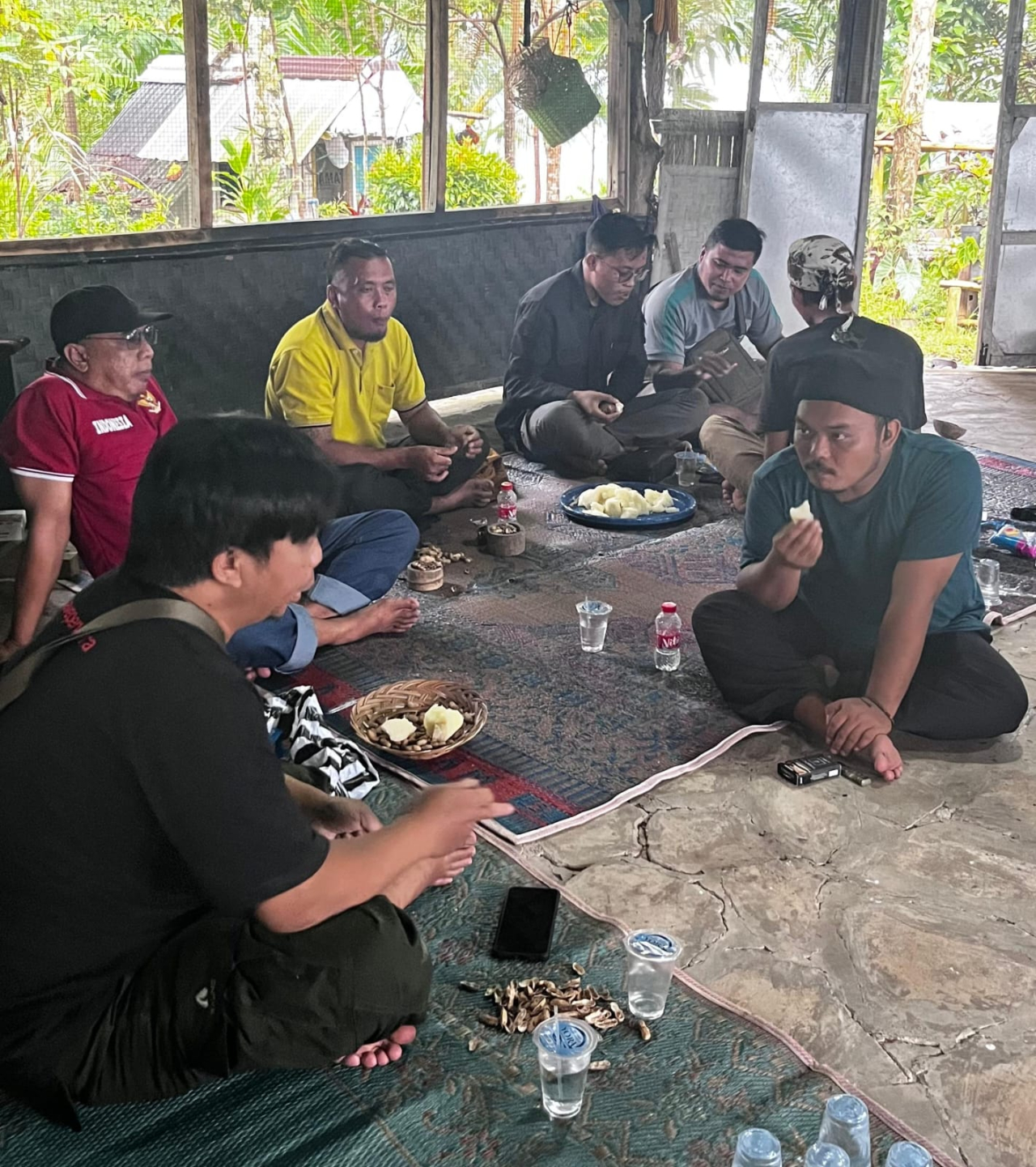 Komunitas Dharma Bhakti Patanjala: Solusi Alamiah Murah untuk Menyerap dan Menjaga Karbon