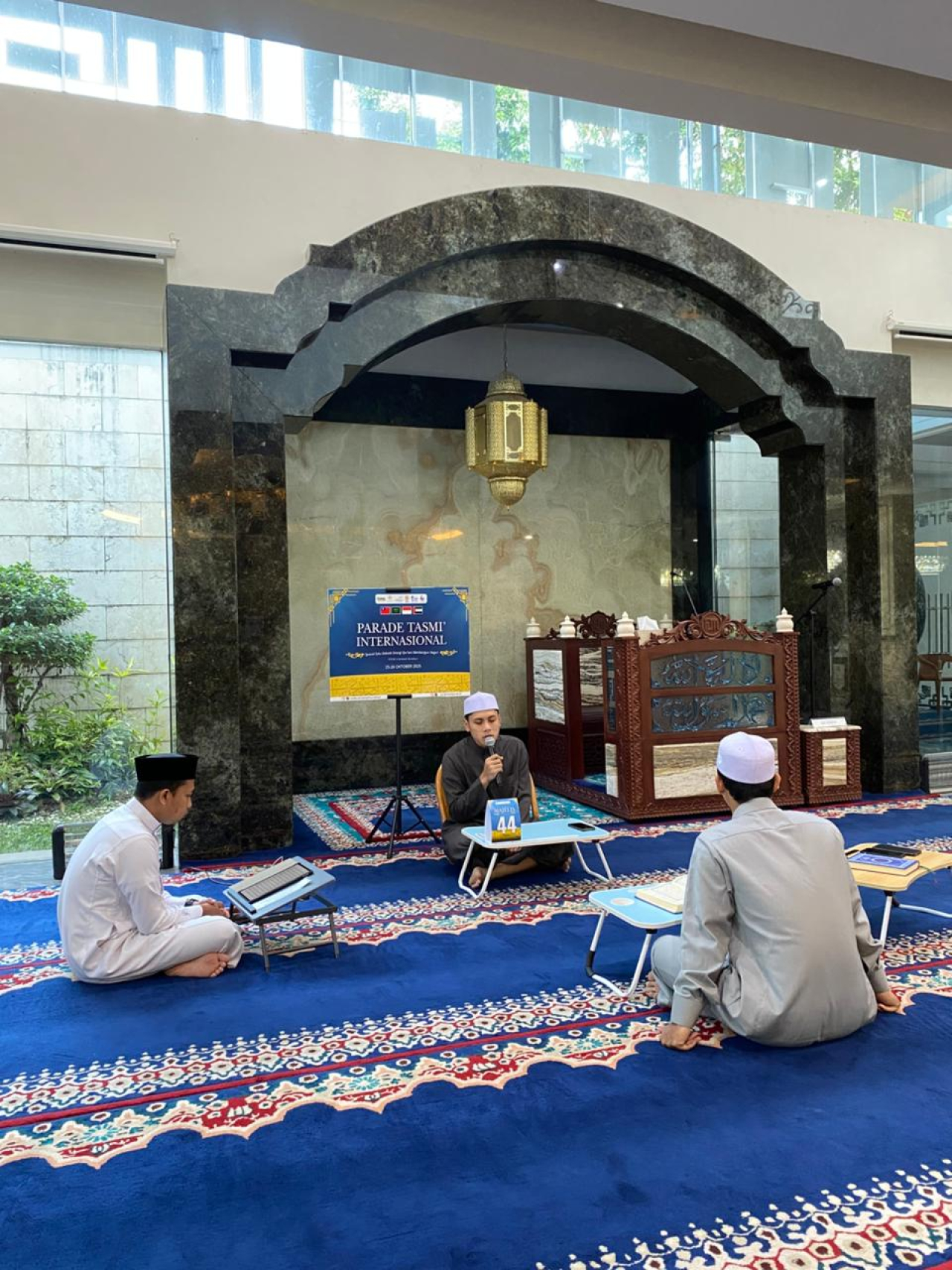 Doa Ratusan Huffadz Internasional Iringi Wisuda ke-6 STIDKI Ar Rahmah