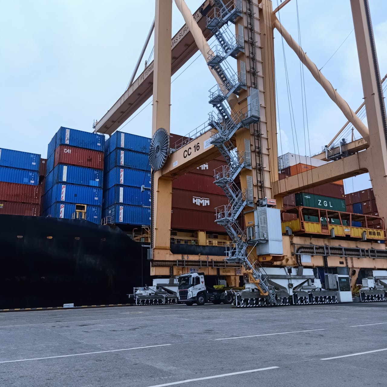 Tidak Ada Penutupan Pelabuhan, Penanganan Peti Kemas Terpapar Cesium Berjalan Aman