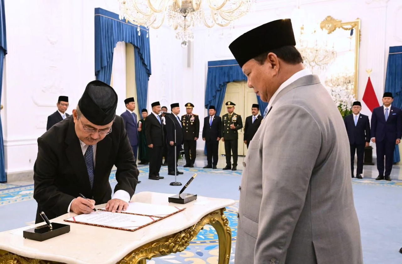 Presiden Prabowo Subianto melantik 10 Anggota Komisi Percepatan Reformasi Kepolisian RI