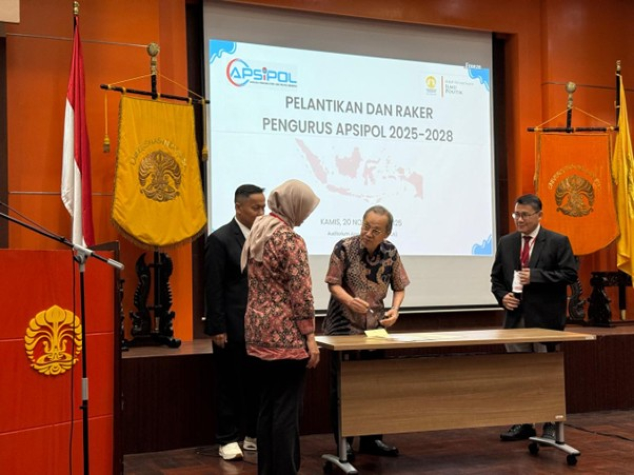 APSIPOL Soroti Kemunduran Demokrasi dan Masa Depan Politik