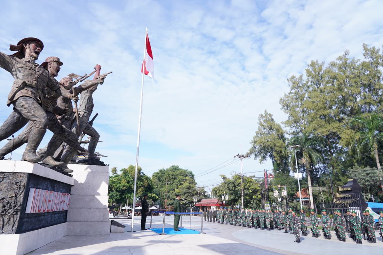 Kasdim 0808/Blitar Pimpin Upacara Peringatan Hari Bela Negara Ke 77 Tahun 2025