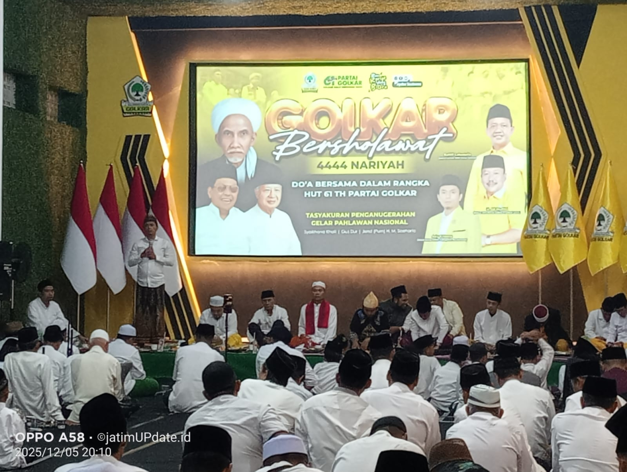 Golkar Bondowoso Gelar 4.444 Sholawat Nariyah Rayakan HUT ke-61 dan Syukuran Pahlawan Nasional