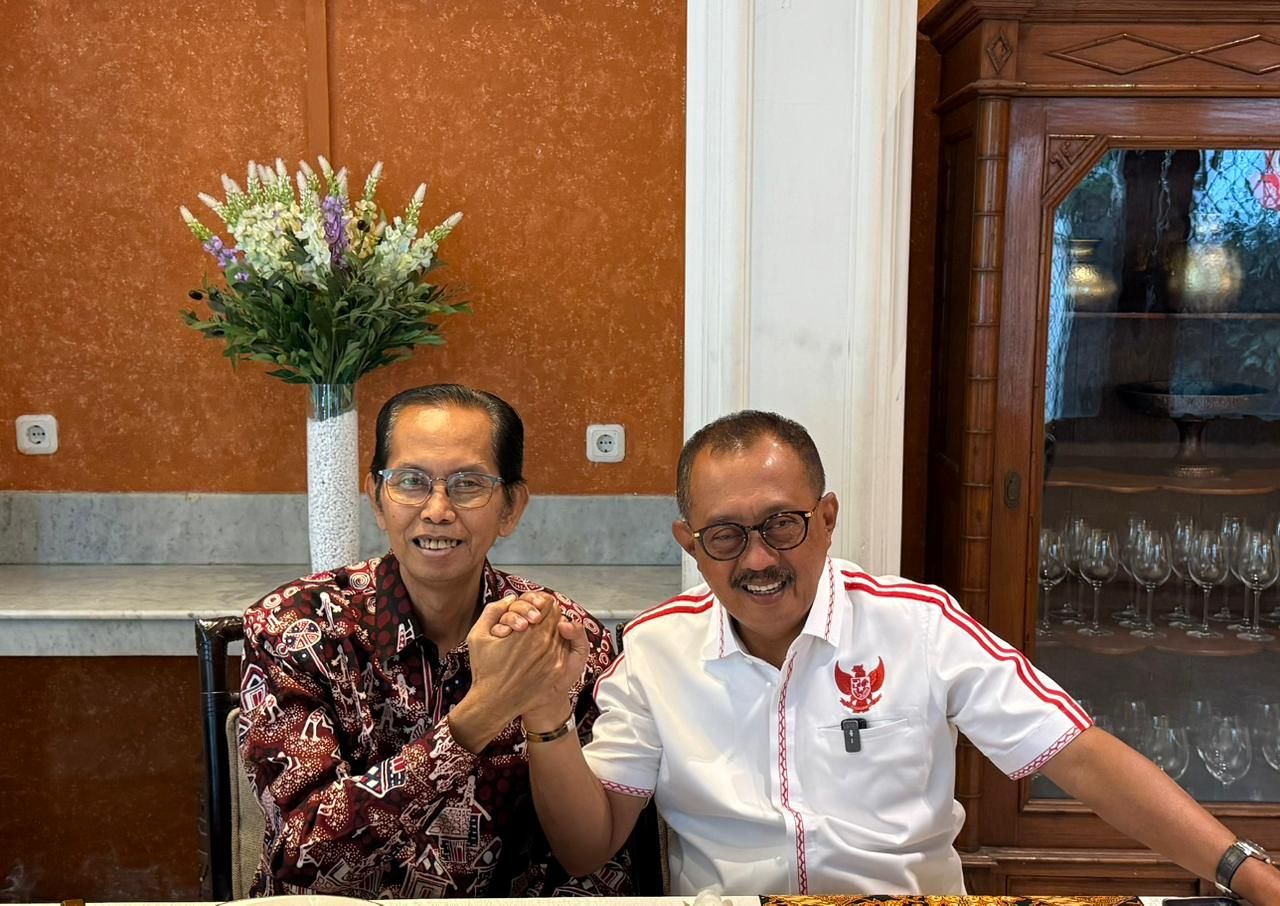 Adi Sutarwijono Beri Selamat Armuji, Soliditas PDI Perjuangan Surabaya Semakin Kuat
