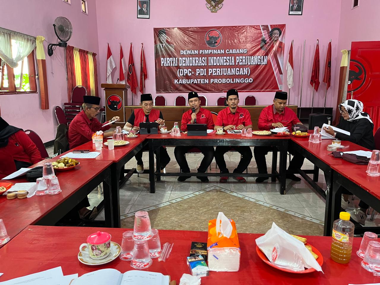 Anam Ketua DPC PDI Perjuangan Kabupaten Probolinggo Luncurkan Deklarasi Komitmen Kerja Partai