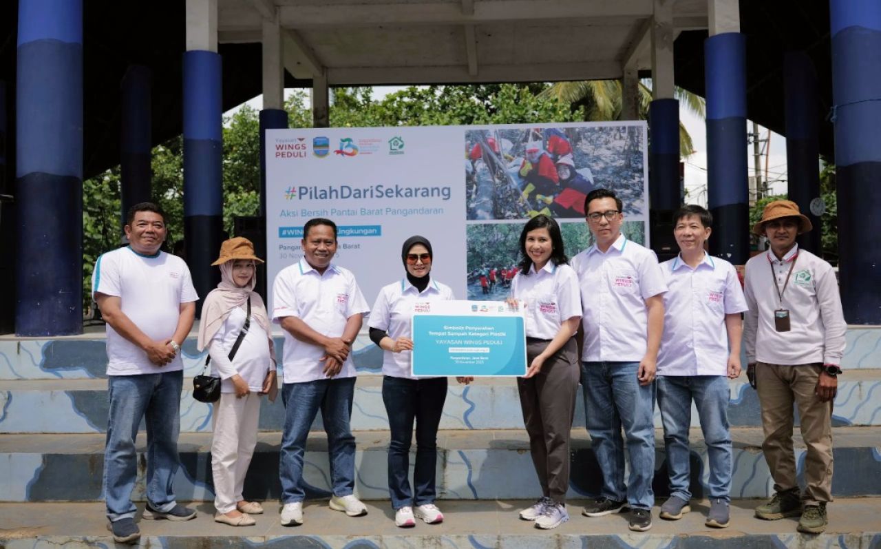 Yayasan WINGS Peduli Perluas Kampanye #PilahDariSekarang di Pantai Pangandaran