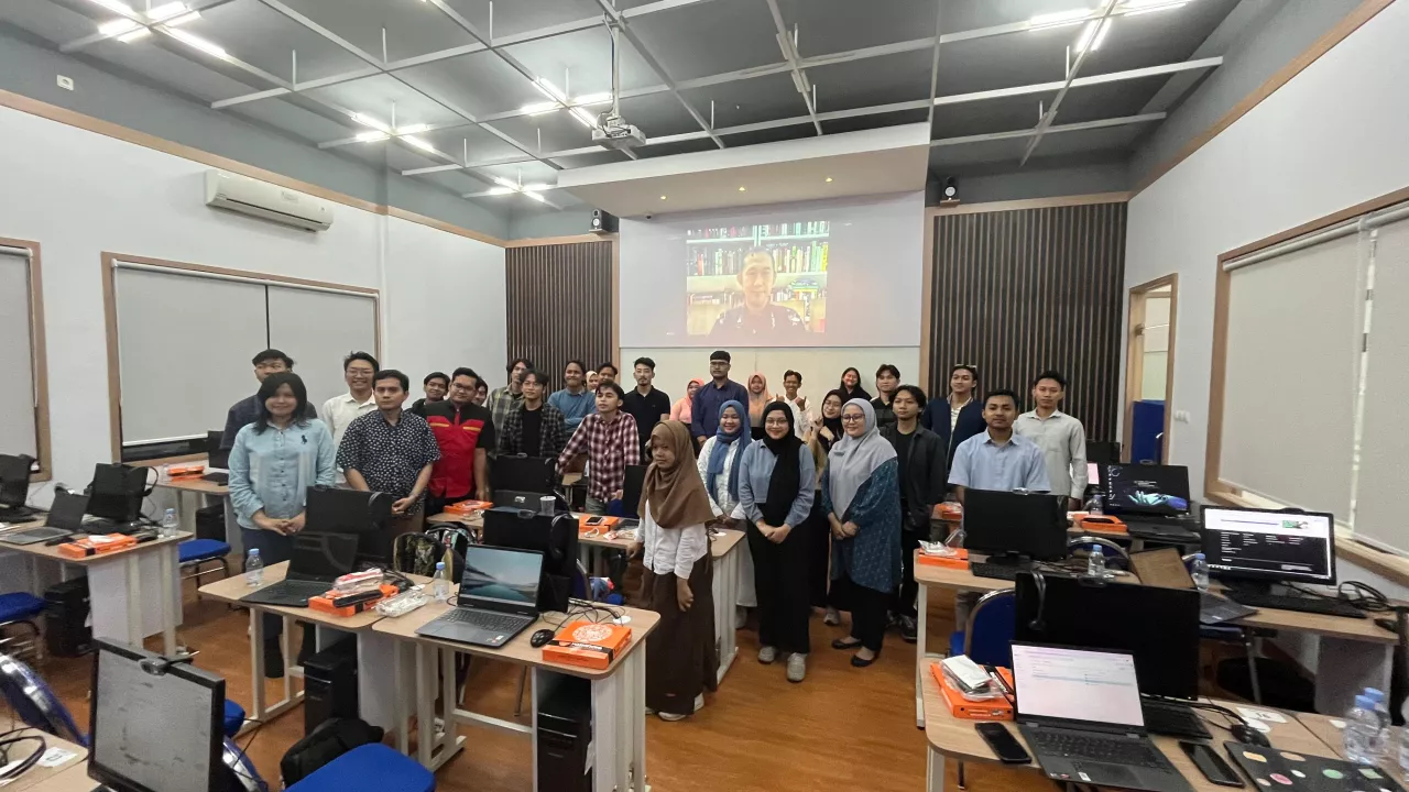 Perkuat Kemampuan Riset, FEB UB Latih Mahasiswa Analisis Bibliometrik