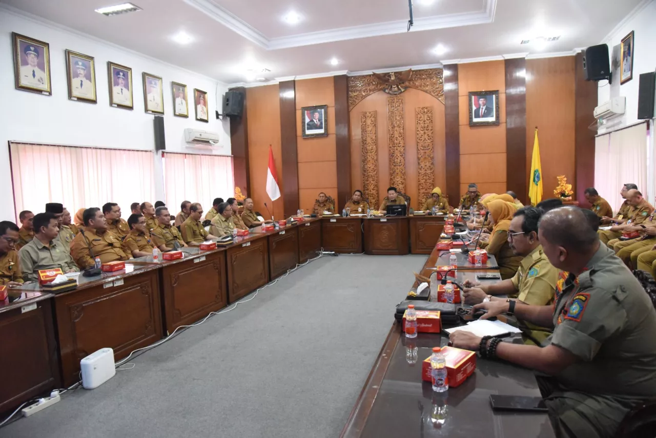 PAD Sidoarjo Lampaui Target 2025, Bupati Subandi Dorong Digitalisasi Parkir