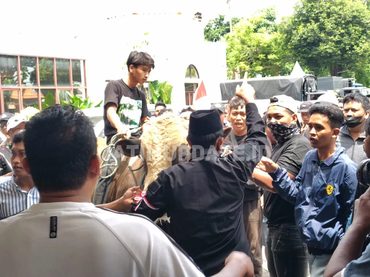 Soal Demonstrasi Mitra Jagal, Komisi B: Sudah Dimediasi Berkali-kali