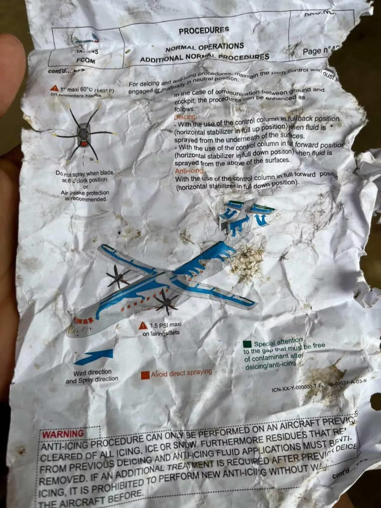 Puing Pesawat ATR 42-500 milik maskapai IAT Ditemukan Pendaki di Kaki Gunung Bulusaraung