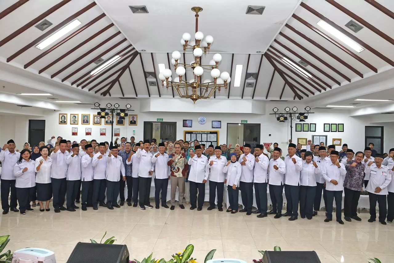 Eri Cahyadi Dorong PMI Surabaya Pertahankan Predikat Terbaik Nasional