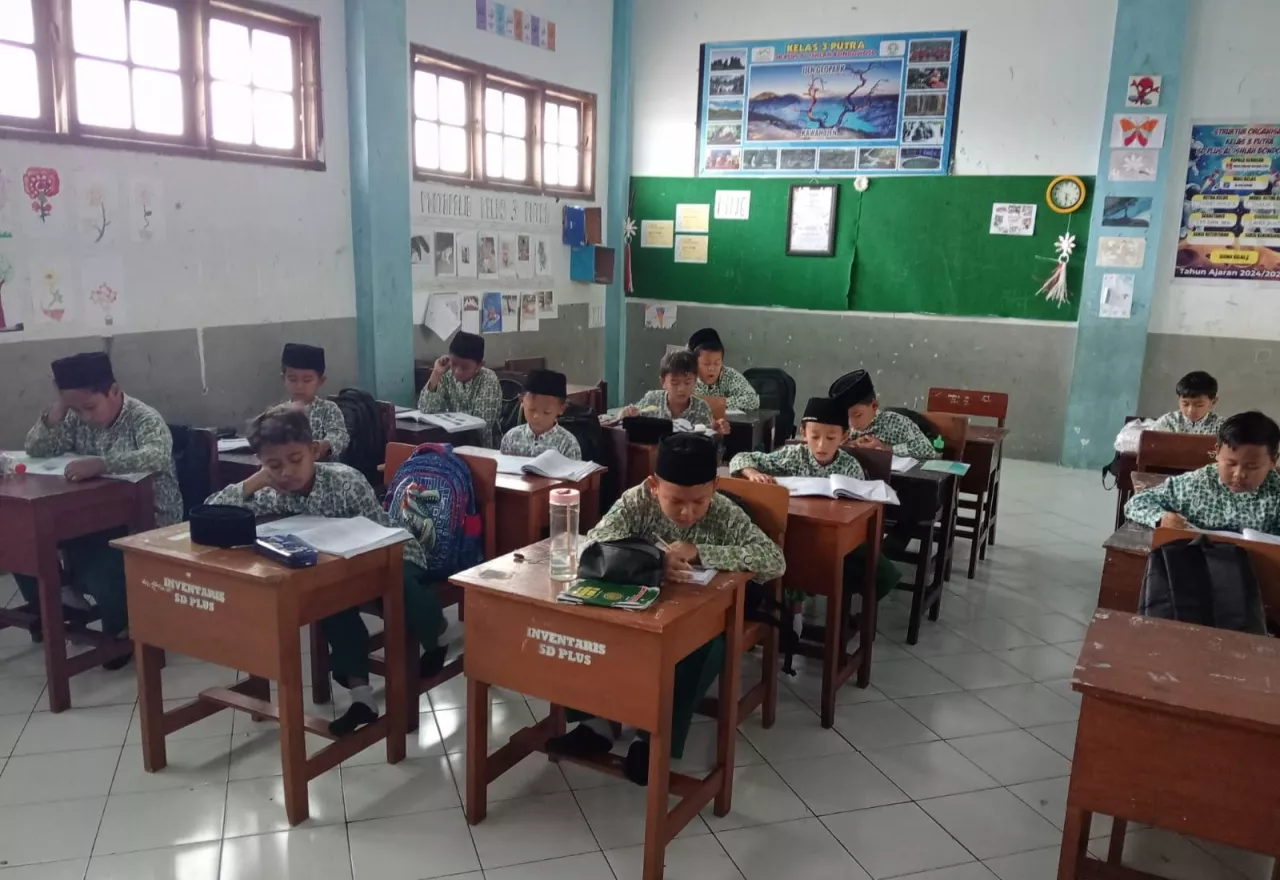 Jam Masuk Sekolah Saat Ramadan di Bondowoso Dipastikan Berubah, Disdik Tunggu Edaran Pusat