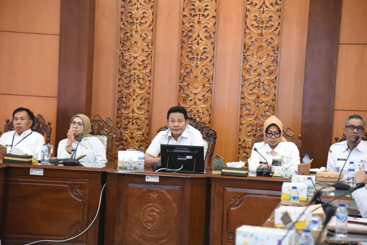 Bupati Sidoarjo Minta Perbaikan Jalan Rusak Dikebut, Kecamatan dan PUBMSDA Diminta Bergerak Serentak