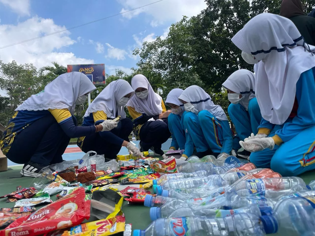 SMA Al Muslim Dorong Kesadaran Lingkungan Lewat Brand Audit Sampah Plastik