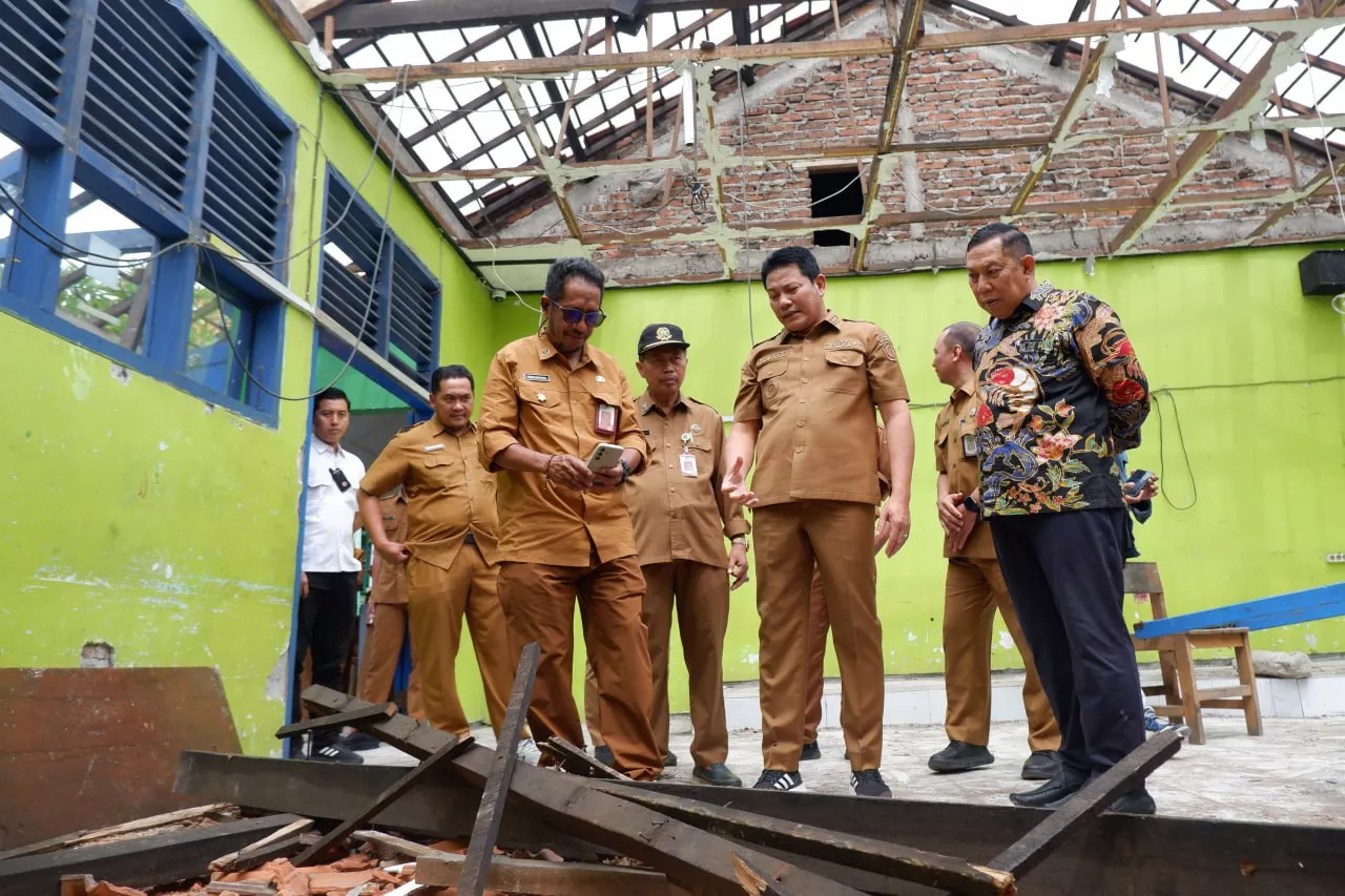 Atap Ambruk di SMPN 1 Gedangan, Pemkab Sidoarjo Siapkan BTT untuk Perbaikan Cepat