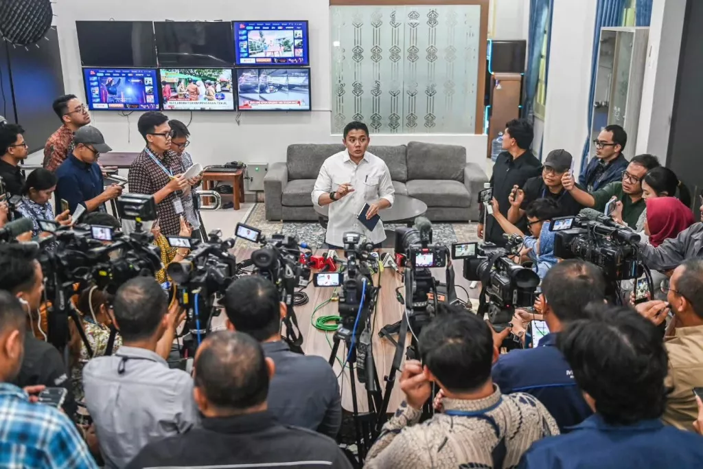 Seskab Teddy: Bantah MBG kurangi Program & Anggaran Pendidikan, bahkan ditambah.