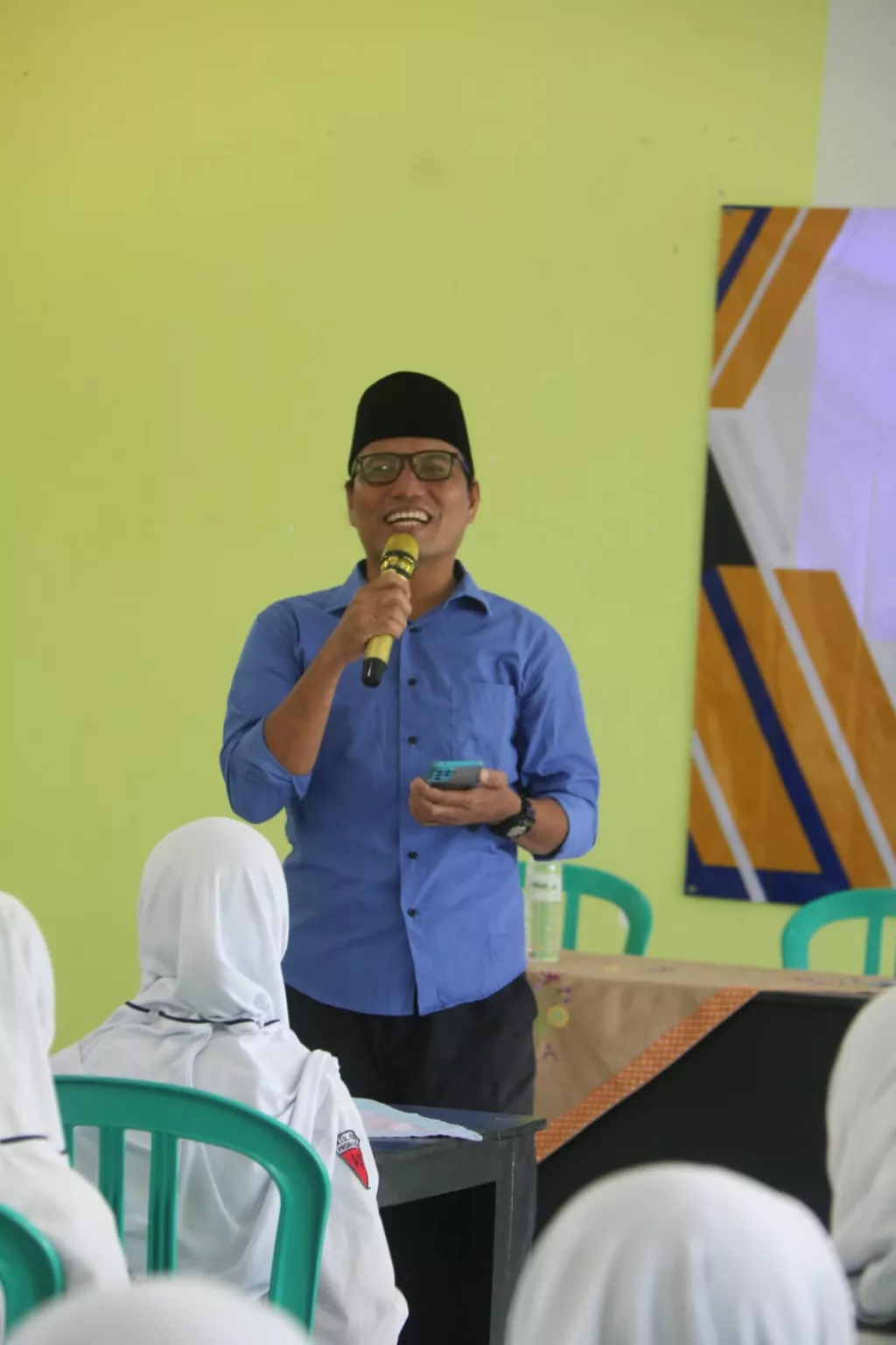 Labirin Persia dan Kegagalan Logika "Hard Power" Barat: Sebuah Catatan Geopolitik
