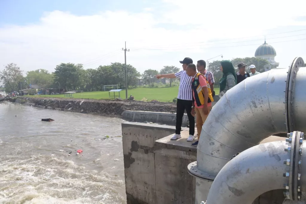 Bupati Subandi Soroti Kualitas DAM Kedungpeluk, Minta Kontraktor Segera Perbaiki