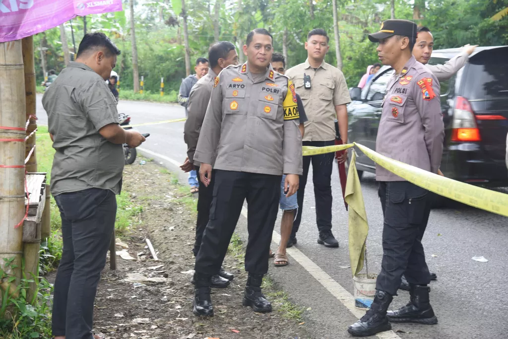 Polres Bondowoso olah tempat kejadian perkara penemuan bayi