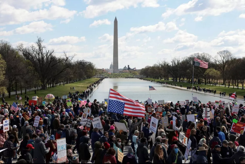 Gelombang Demonstrasi “No Kings” Menggema, Jutaan Massa Protes Trump di AS dan Eropa