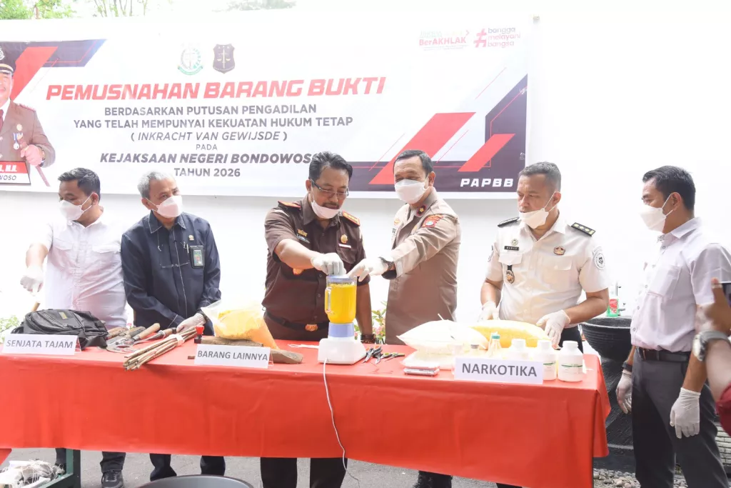Sinergi Penegak Hukum, Polres dan Kejari Bondowoso Musnahkan Barang Bukti Inkrah
