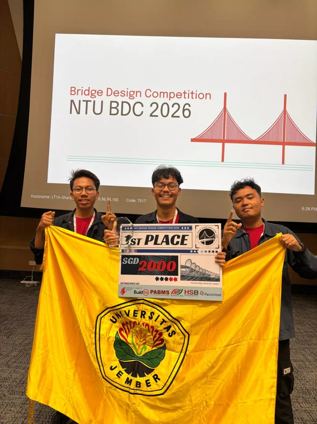 Mahasiswa UNEJ Raih Juara 1 Internasional, Ungguli Kampus Top ASEAN di NTU Bridge Design Competition 2026