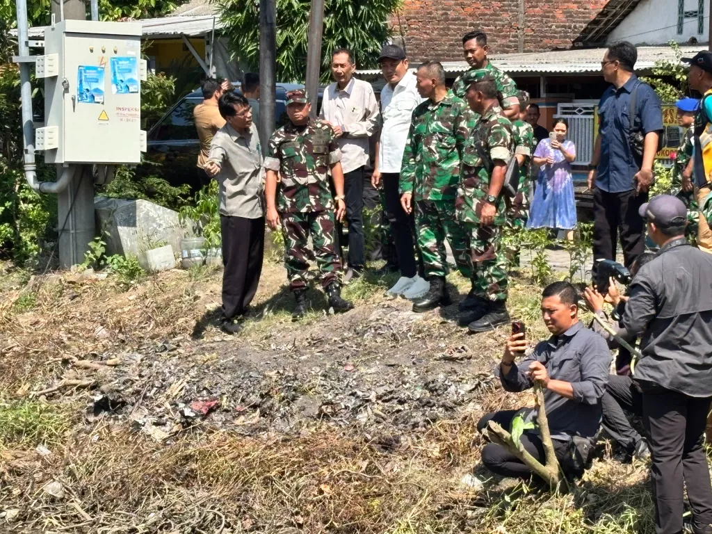 Pemkab -TNI Kolaborasi Bangun Jembatan di Plumbungan Sidoarjo 