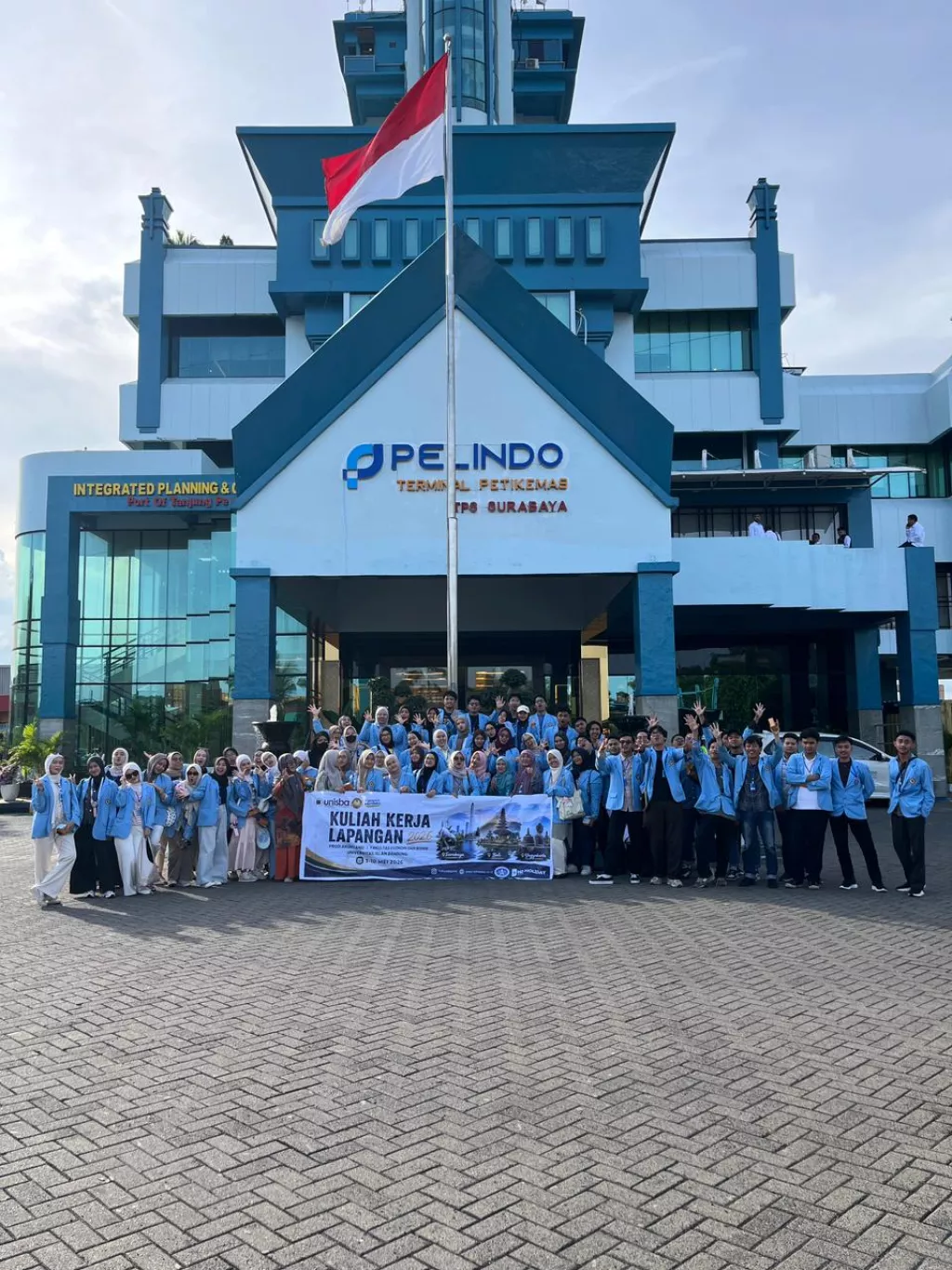Foto bersama mahasiswa Universitas Islam Bandung