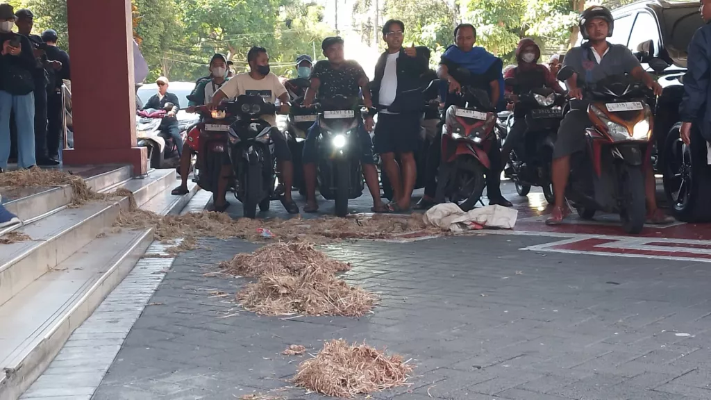 Aksi DKS Menggema di Balai Kota, Massa Soroti Dugaan Abuse of Power