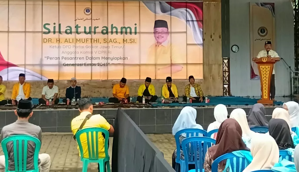 Ali Mufthi Silaturahmi ke Ponpes Al-Utsmani Bondowoso, Tekankan Peran Santri Menuju Indonesia Emas 2045