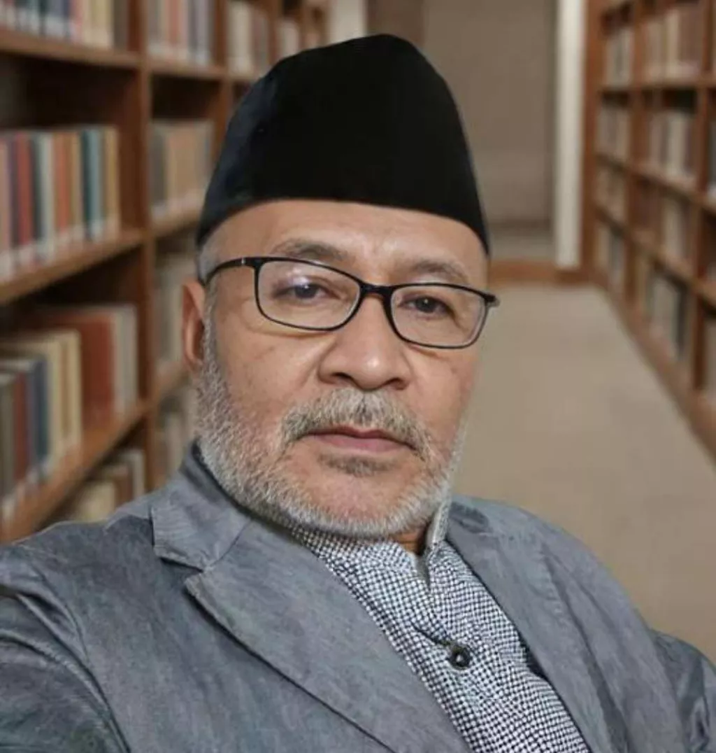 Dekonstruksi; Kyai Sakti
