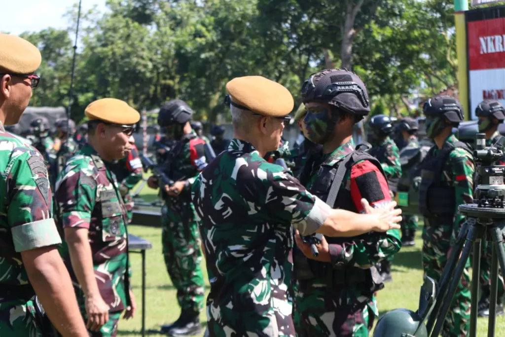 Kunjungan Kerja Danpussenarmed TNI AD Beserta Ibu di Batalyon Armed 8/Uddhata Yudha