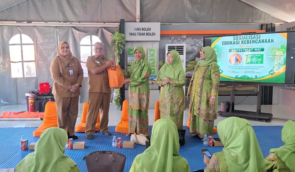 Ikuti Pembelajaran Kebencanaan, Muslimat NU Surabaya Kunjungi Taman Edukasi Bencana BPBD Jatim