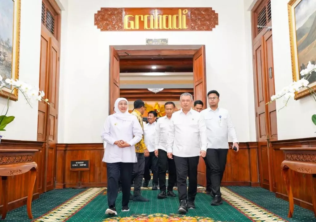 Khofifah dan Menhub Percepat Proyek Transportasi Jatim, Bandara Dhoho Dibidik Layani Rute Langsung ke Arab Saudi